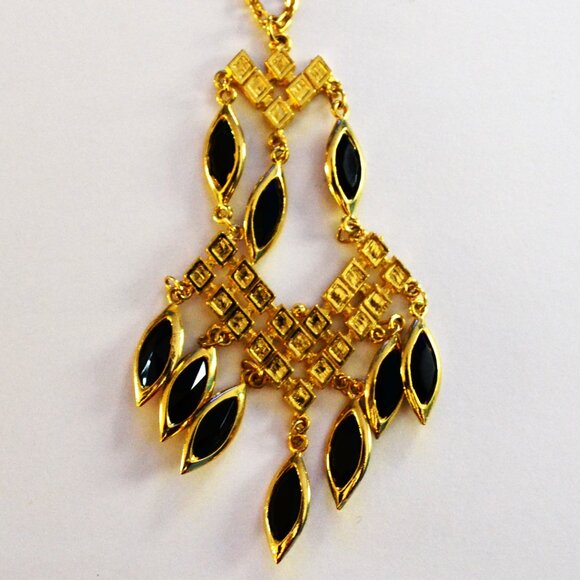 Necklace Gold Tone Geometric Owl Design 11 Inches Long - Picture 2 of 4